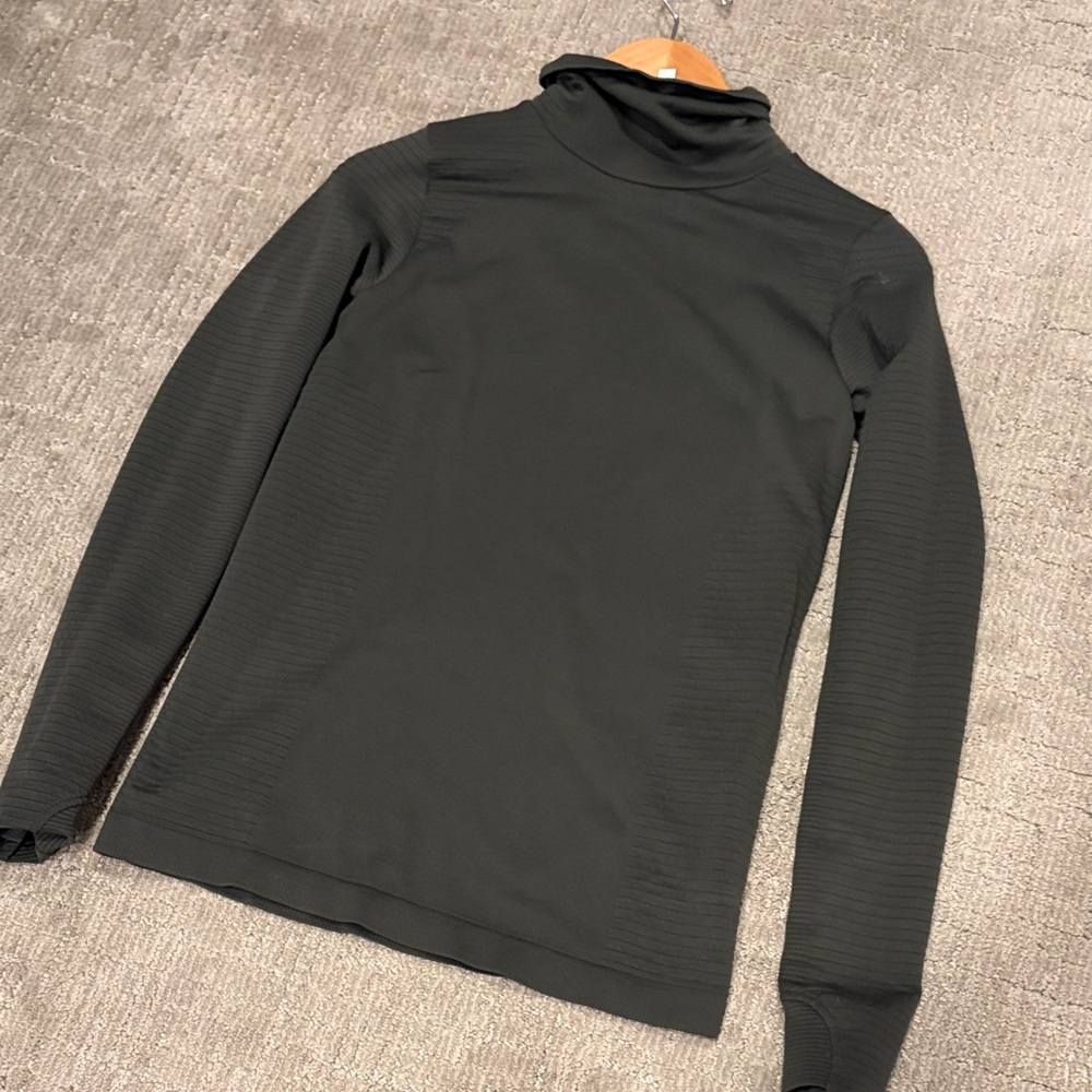 Athleta Women’s Dark GreenTurtleneck Long-Sleeve Sweater